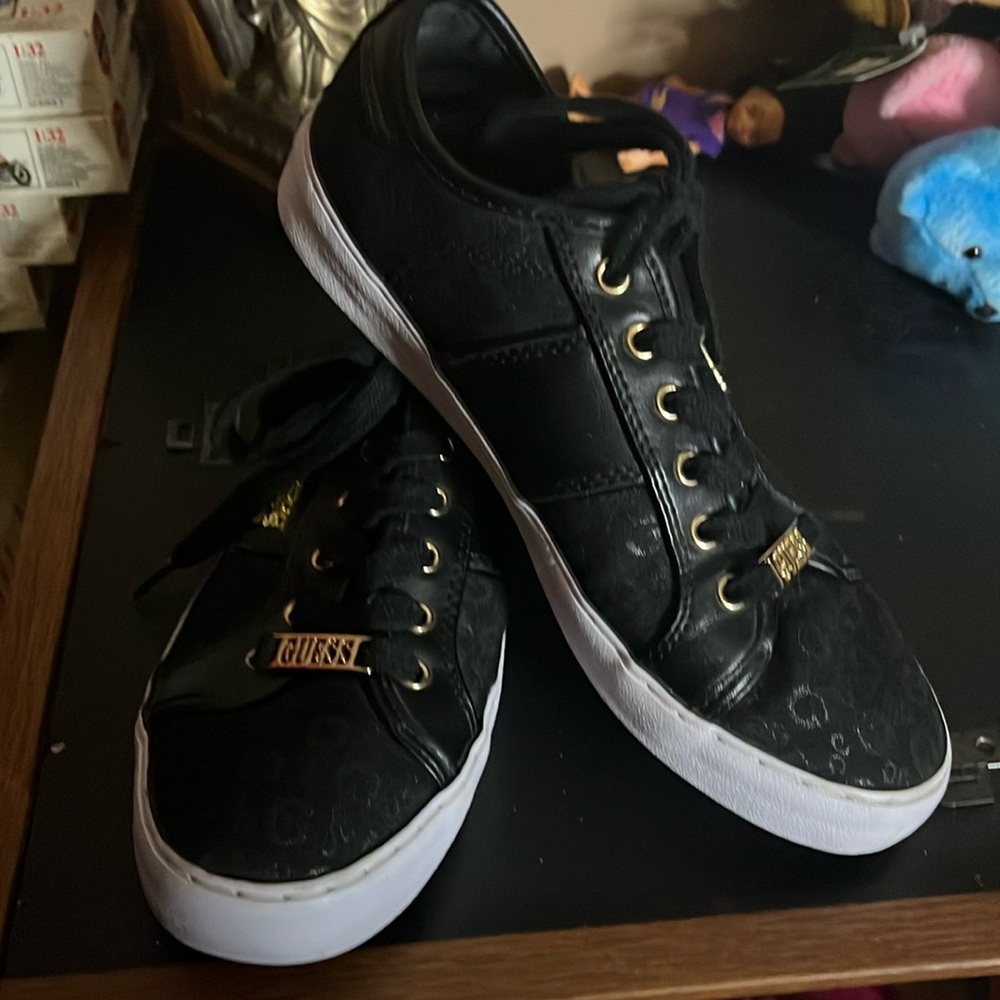 😄Guess Black Jewelled Canvas Shoe 7.5m
